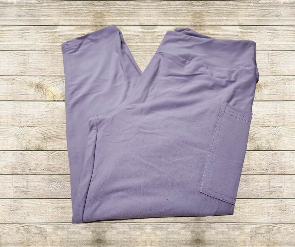 Solid Lavender Capri Leggings w/ Pockets