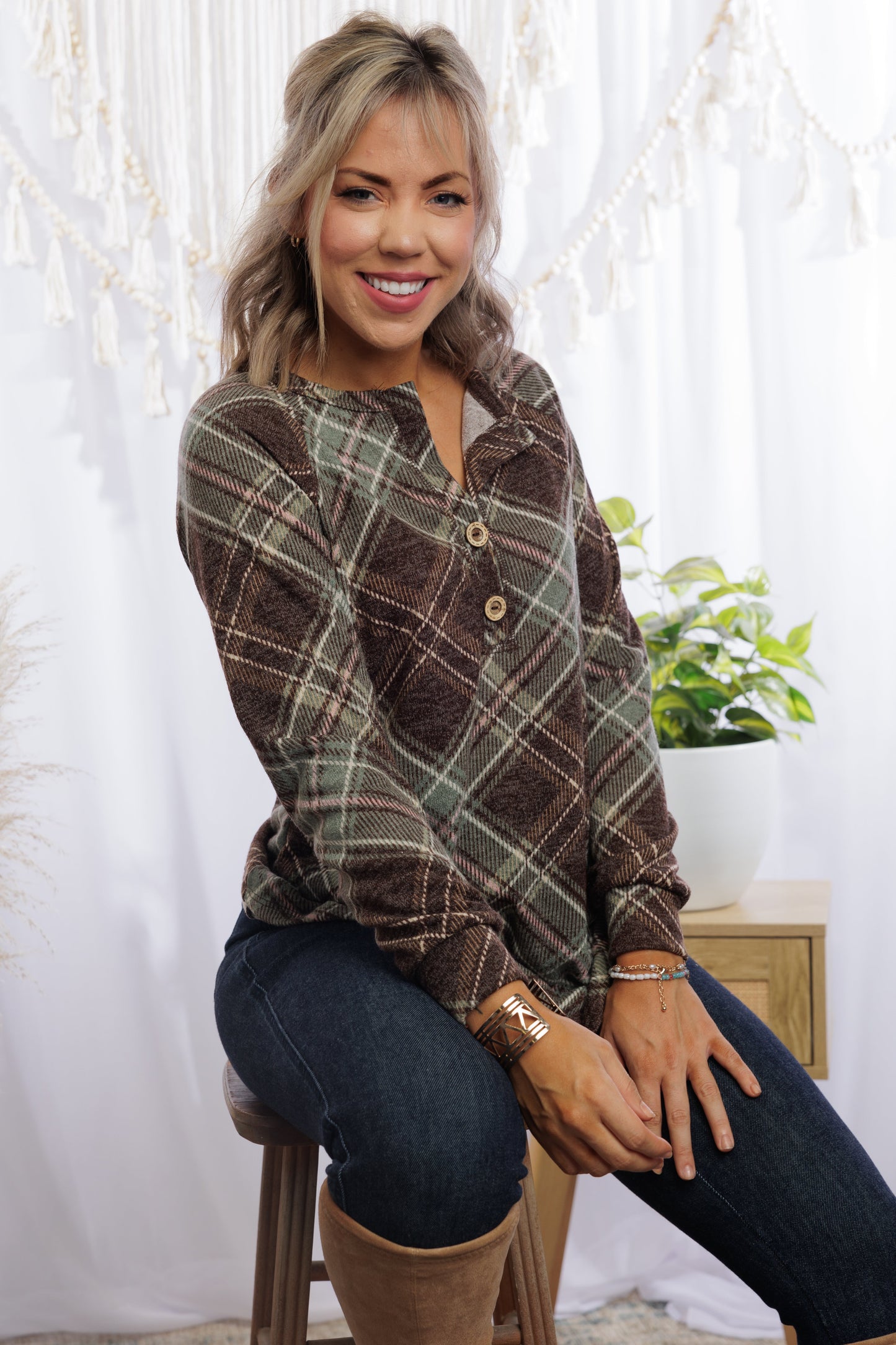 Catch Me Falling - Plaid Pullover